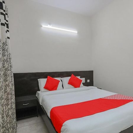Hotel Oyo 22211 Shree Ankanatheshwara Residency Nanjangud Exterior foto