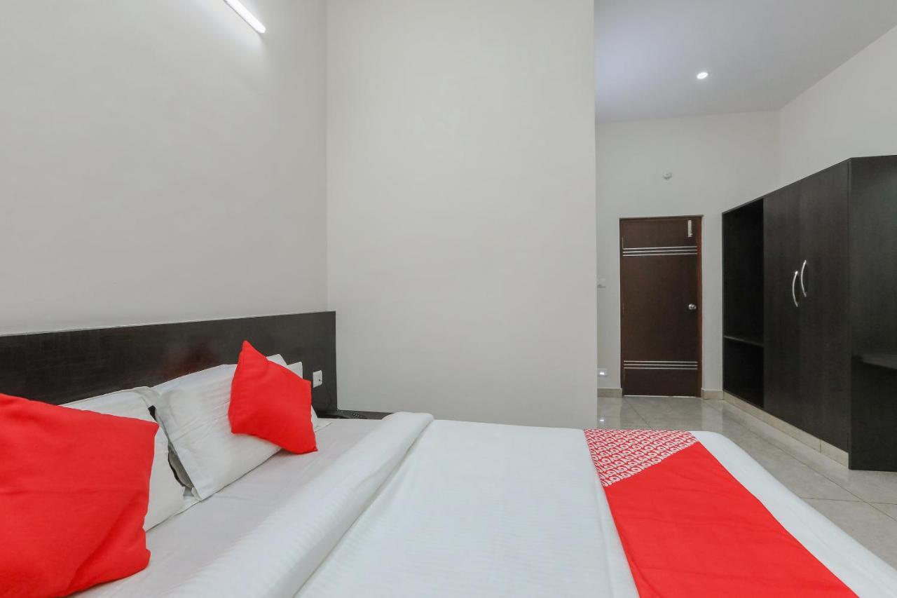 Hotel Oyo 22211 Shree Ankanatheshwara Residency Nanjangud Exterior foto