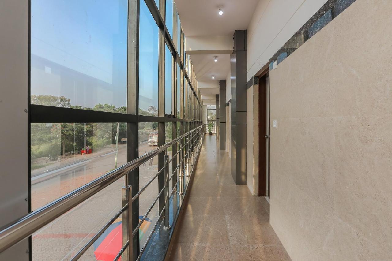 Hotel Oyo 22211 Shree Ankanatheshwara Residency Nanjangud Exterior foto
